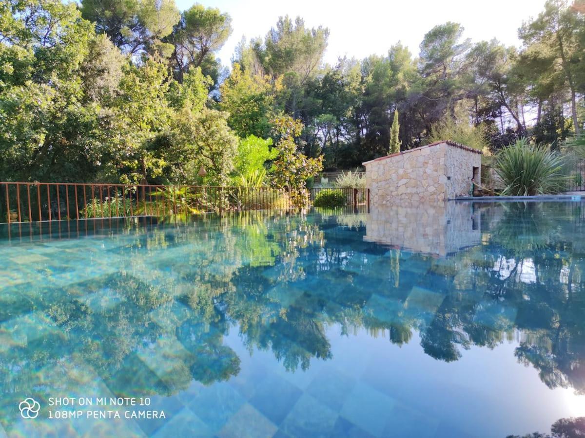 L'Autre Perle, Balneo En Supplement, Le Clos Des Perles Tourtour Exterior foto